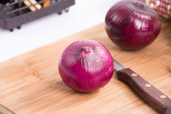 什么人不宜吃洋葱 什么人不宜吃洋葱木耳